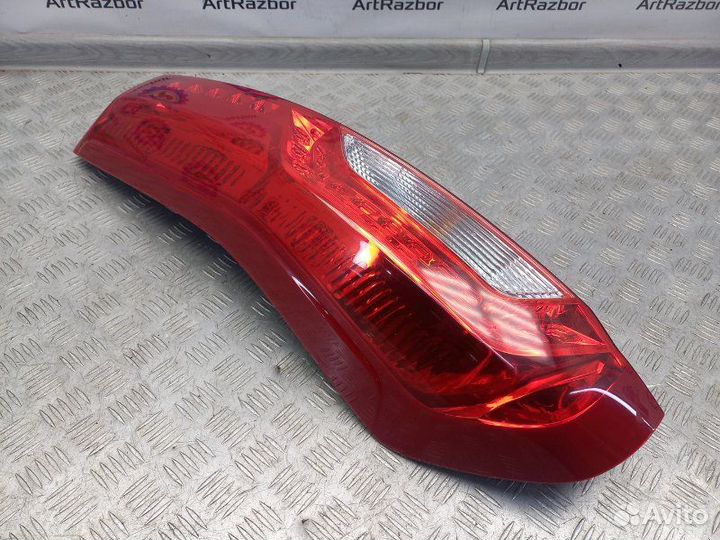 Фонарь задний левый Nissan X-Trail T31 2.0 MR20DE