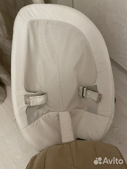 Шезлонг Nuna leaf