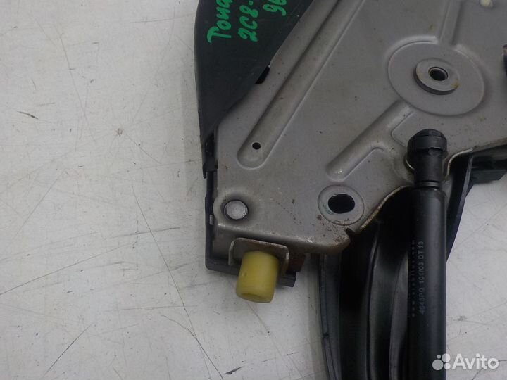 Рычаг стояночного тормоза Volkswagen Touareg 2002