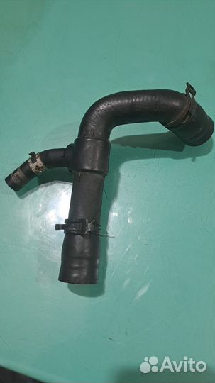 Патрубок охлаждения M271