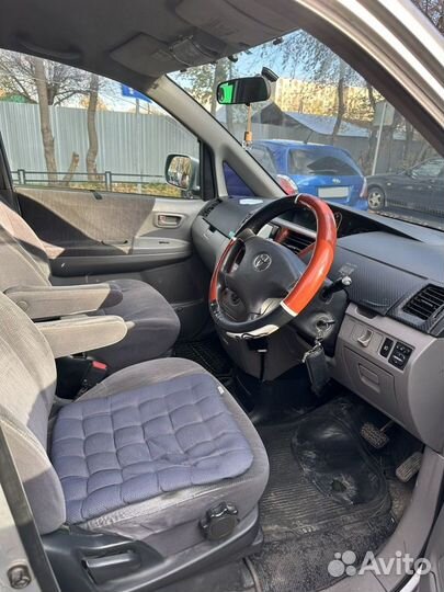 Toyota Noah 2 AT, 2003, 291 000 км