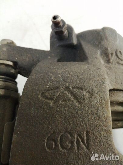 Суппорт передний правый Chery Amulet