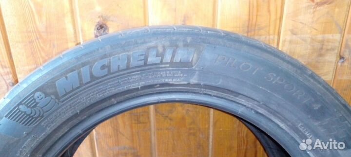 Michelin Pilot Sport 4 225/55 R17