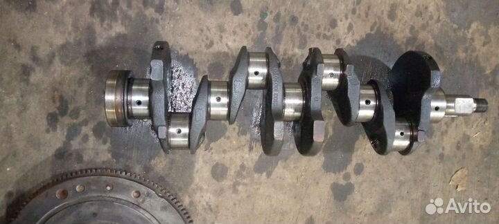 Коленвал и маховик Жигули нива. И т.д
