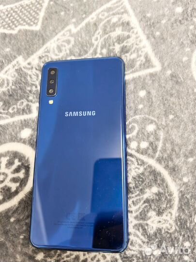 Samsung Galaxy A7 (2018), 4/64 ГБ