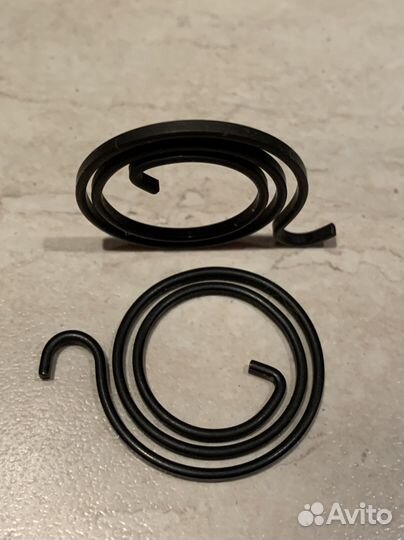 Пружина возвратная дверной ручки универсальная