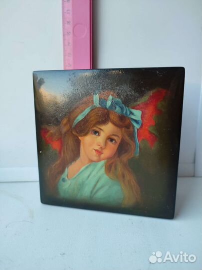 Шкатулка федоскино -лаковая миниатюра 