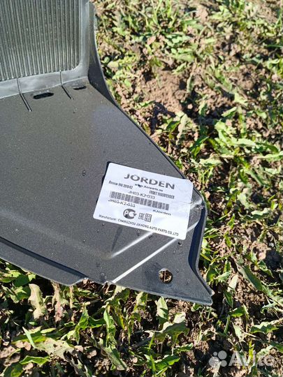 Передний правый подкрылок Kia Rio 3