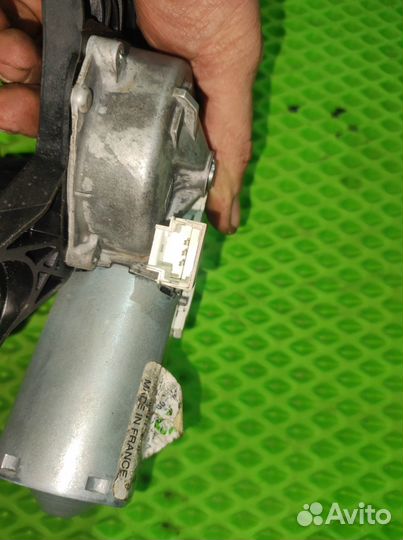 Мотор стеклоочистителя задний Рено Дастер