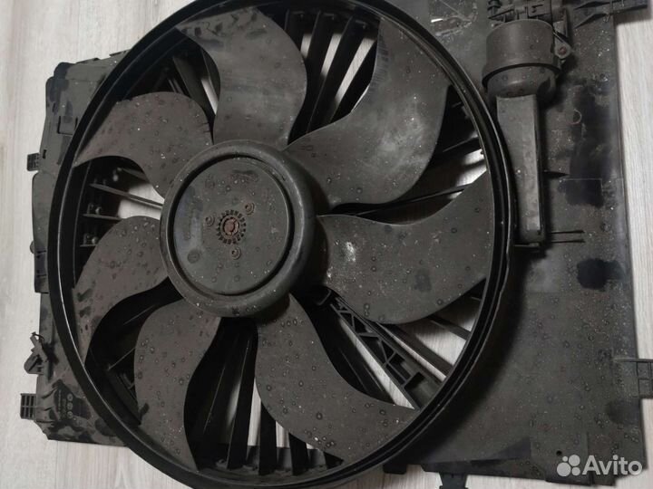 Вентилятор основной Mercedes W204 212 207