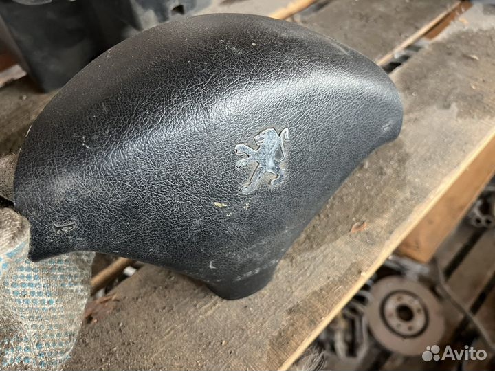 Зеглушка руля Airbag Peugeot 307 муляж