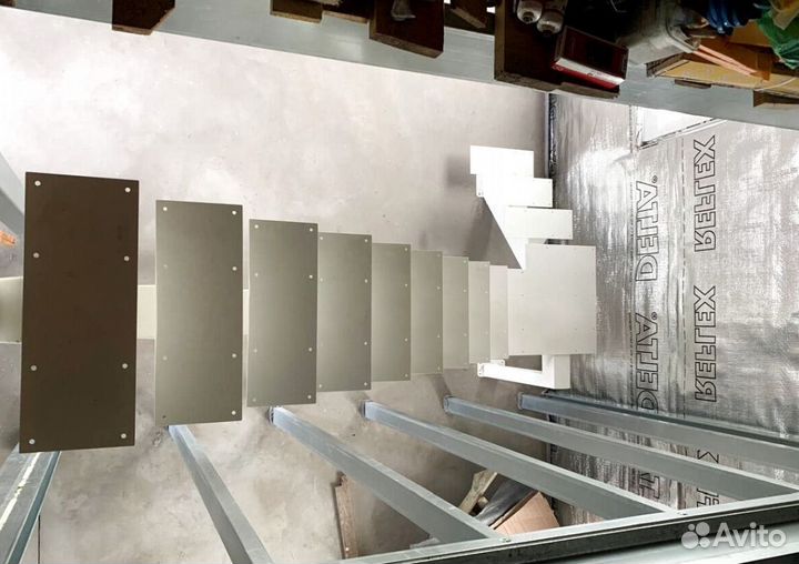 Лестничные перила кованные с монтажем