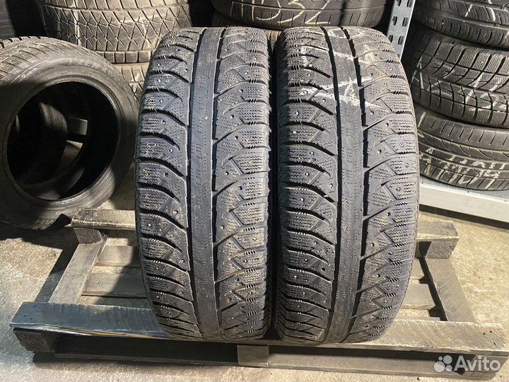 Bridgestone Ice Cruiser 7000 215/60 R17 100T
