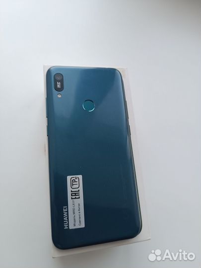 HUAWEI Y6 (2019), 2/32 ГБ