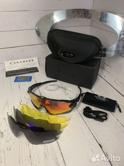 Солнцезащитные очки Oakley Jawbreaker