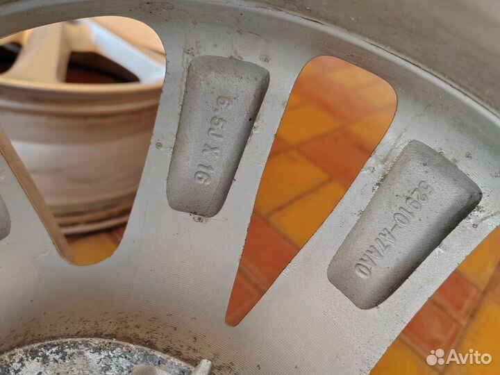 Литые диски r 16 на Kia Cerato