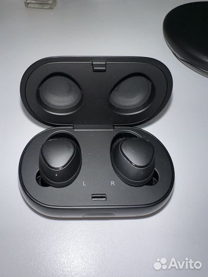 Беспроводные наушники samsung gear iconx