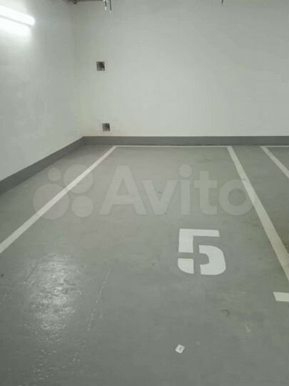 Машиноместо, 13 м²
