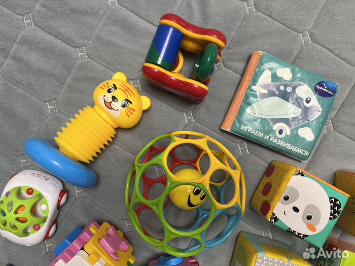 Развивающие игрушки пакетом