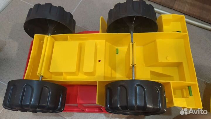 Грузовик самосвал большой для игр на улице