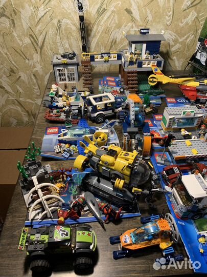 Много наборов Lego city