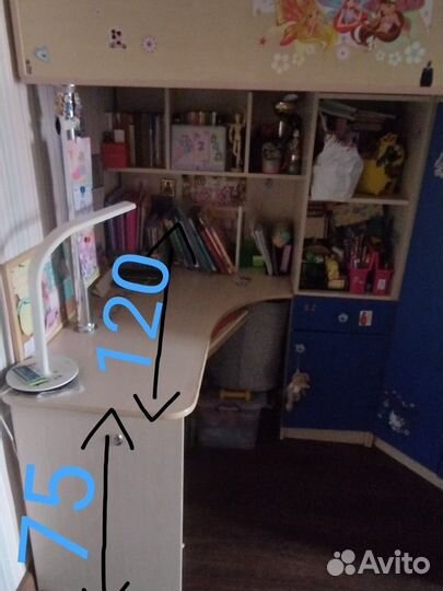 Детская кровать чердак со столом и шкафом