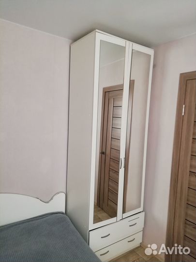 Шкафы,кровать, туалетный столик, тумбы