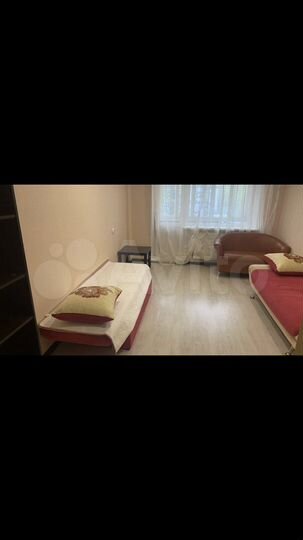 2-к. квартира, 100 м², 1/10 эт.