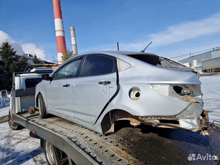 В разборе Hyundai Solaris 1 рест 1,4 МКПП