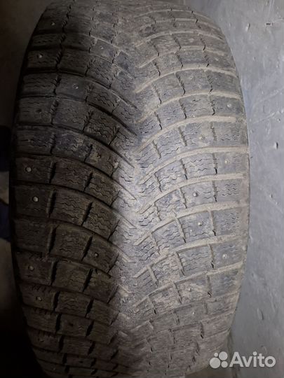 Michelin X-Ice North 2 255/50 R19