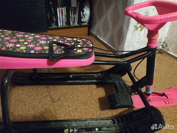 Детский снегокат с ручкой