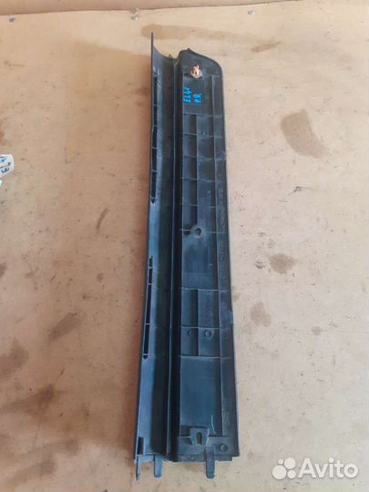 Накладка порога передняя правая Toyota Corsa EL41