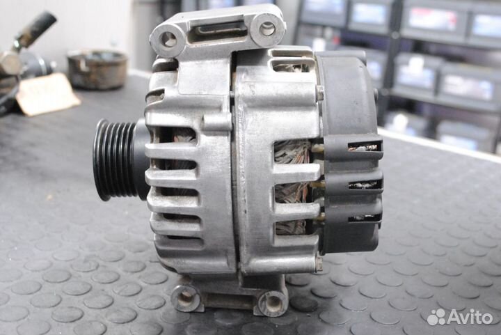 Генератор Mercedes Benz C220, E220, V220 б/у