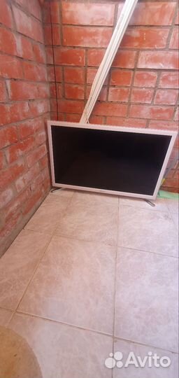 Телевизор SMART tv 32