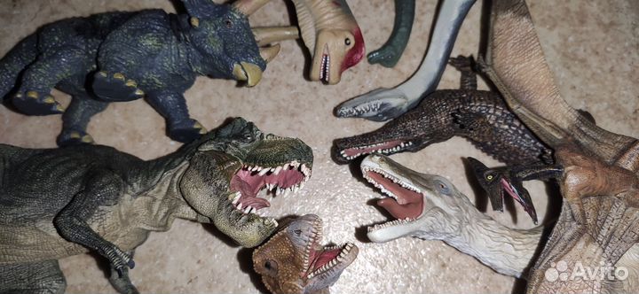 Коллекционные игрушки динозавров (цены в описании)