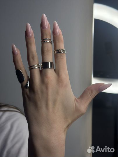 Маникюр / нижняя лисиха