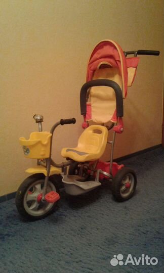 Трехколесный велосипед для малышей