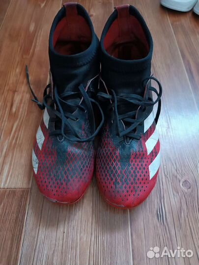 Футбольные бутсы adidas predator freak