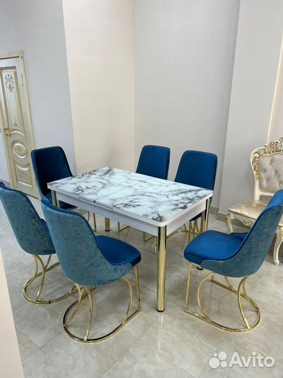 Столы и стулья