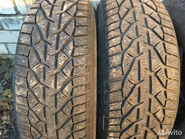 Tigar SUV Ice 215/65 R16 102T