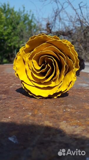 Роза кованая