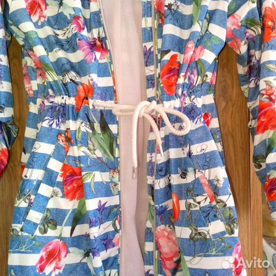 Ветровка для девочки