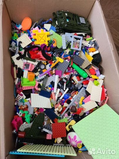 Конструктор аналог Lego 10 кг +100 минифигурок