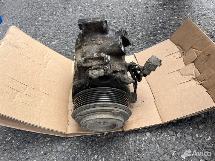 Коспрессор кондиционера Toyota Camry 40