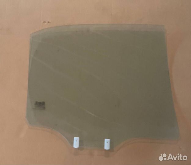 Стекло задней левой двери на Hyundai Accent