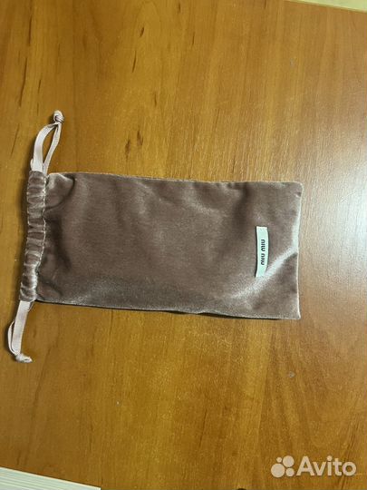 Солнцезащитные очки miu miu