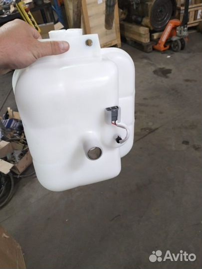 Расширит бачок EC250D №VOE17408222