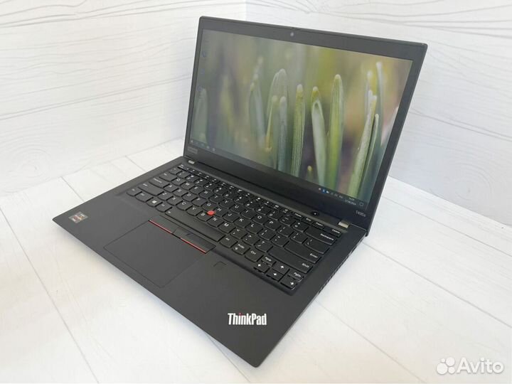 Lenovo thinkpad T495s Vega 8 Ryzen 5 Ноутбук