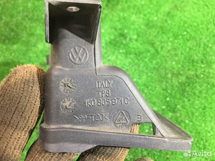 Воздухозаборник Octavia Golf Passat Yeti Audi A3