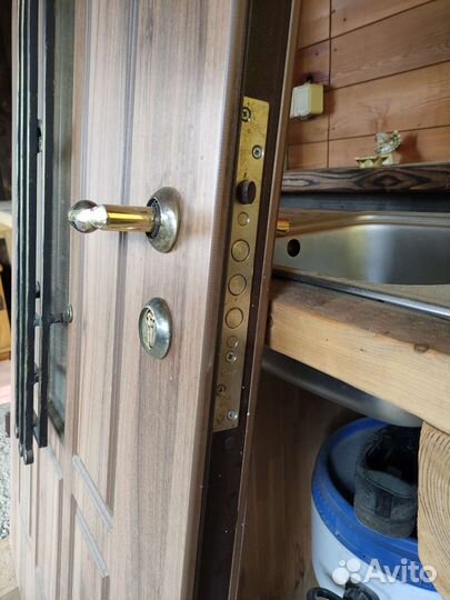 Дверь входная металлическая